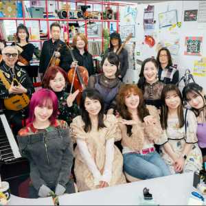 梶浦由記、〈tiny desk〉日本版に登場 SPゲストはLiSA