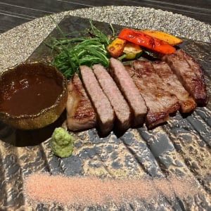 【鹿児島グルメ】天文館で贅沢な肉ランチ！「黒毛和牛専門店 ステーキ＆肉寿司 きりしま牧場」