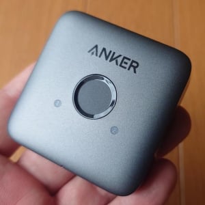 ケーブルの抜き差しなしでPCとゲーム機のモニター接続を切り替え。Ankerの四角いこれが便利だった