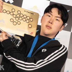 【EVO Japan 2026】鉄拳8部門優勝のiKARi選手にインタビュー「KRXのおかげ」「勝因は攻撃のリズムを変えたこと」