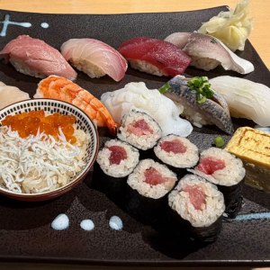 【中野坂上グルメ】中野坂上駅の地上出口から至近　赤酢のシャリの贅沢な鮨ランチ！「鮨たじま」