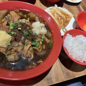 大手町にまさかのスタミナラーメン誕生！「ガッツ☆ちびすけ」が放つ禁断の一杯