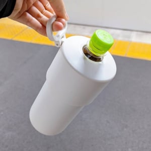 無印良品「ペットボトル保冷ホルダー」アップデートで新機能実装。想像以上にずっと冷たい…だけじゃないよ