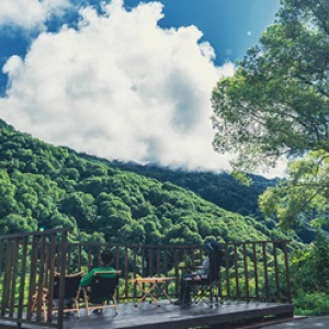 【長野県小谷村】「雨飾高原キャンプ場」30周年！焚き火講座や登山、ワークショップなど楽しむ2泊3日