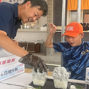 【兵庫県淡路市】淡路島・岩屋で一般立入禁止の競り場を巡るしらすツアー開催！２時間で自由研究を解決