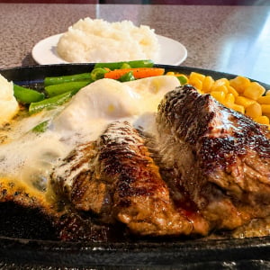 【沖縄グルメ】ステーキハウス88は「バターのせて食べるとゲキウマ」と聞いたので食べてみた結果