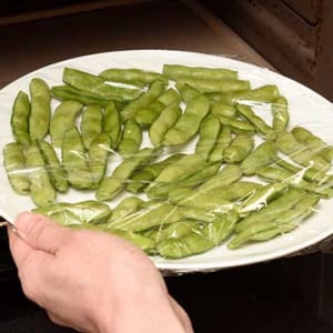 レンジで茹でれば少量でもおいしい！枝豆の加熱方法を図解で紹介