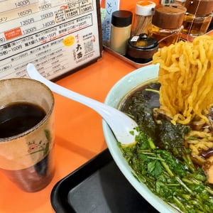 【革命グルメ】ラーメンと「ホットコーラ」を出すラーメン屋が極上の美味しさだった件 / 味の大西