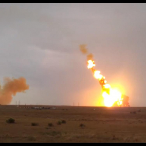 ロシアの衛星を積んだロケットの打上・爆発・墜落の映像が話題に