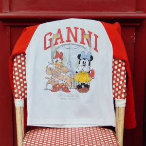 「GANNI × ディズニー」限定コラボレーション第3弾を発表