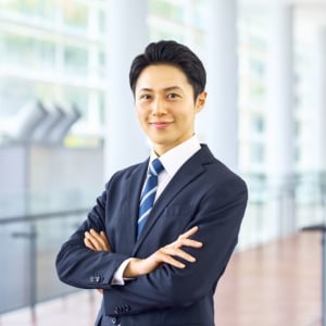 「起業＝大金」は思い込み？ 会社員のまま小さく始めた人たちのリアルなお金事情