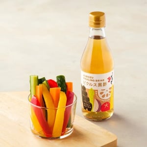 坂元醸造が「ピクルス黒酢」を発売！家庭で手軽に本格的な黒酢ピクルスを堪能
