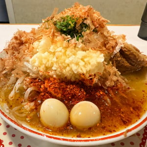 【グルメ】ラーメン二郎吉祥寺系ラーメン生郎インスパイア「成蹊前ラーメン」ではウズラを追加して！ 飛ぶぞ