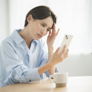 体調不良の際、AIに相談するのは間違い？医師の約9割が「AI の意見をうのみにせず参考程度にしてほしい」と回答