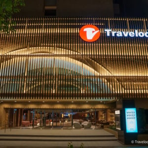 【大阪府大阪市】ホテル「トラベロッジ大阪心斎橋」開業！内装施工を手掛けたのはタクトデザイン工房