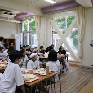 【千葉県銚子市】骨を気にせずおいしく魚を食べる体験を。飯田商店が学校給食に「骨取りさば」を提供