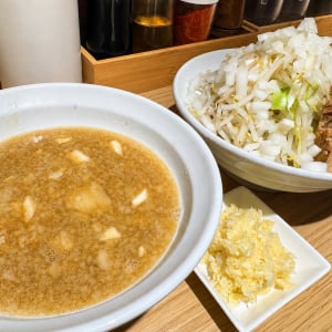 【グルメ】凄まじく甘くてウマイと絶賛のつけ麺 / ラーメン二郎系インスパイア「豚の子」