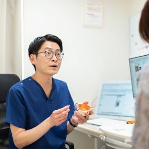 ​​「年齢のせい」に潜むリスク。地域医療と高度治療を繋ぐ眼科専門医の挑戦​