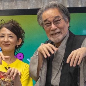 稲川淳二の稲川芸術祭とスポンジがコラボ。パラアーティストと絵画セッションを実施