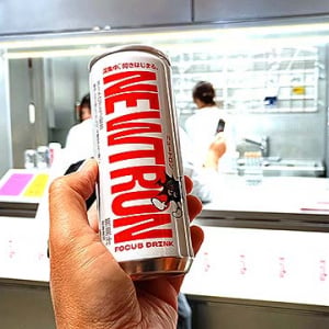 集中ドリンク「NEWTRON」9/22～JR東日本コンビニ NewDays で販売開始☆ カレッタ汐留で自分だけの集中飲料つくるのも◎ 窪塚洋介も深集中の味に納得
