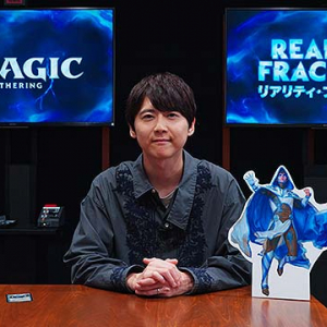 10/2 発売 マジック：ザ・ギャザリング「リアリティ・フラクチャー」公認店 9/25 先⾏販売◆ 梶裕貴 日笠陽子 佐倉綾音の漫画トレーラー全3編＆インタビュー動画に注目！