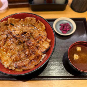 帯広豚丼の人気店「豚丼一番」は池袋でも食べられる｜帯広以外で唯一の店舗がなぜか池袋