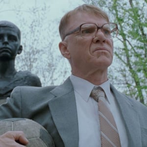 子供を狙う殺人鬼の狡猾な手口　アンドレイ・チカチーロをモデルに描く『エヴィレンコ』閲覧注意の本編映像［ホラー通信］