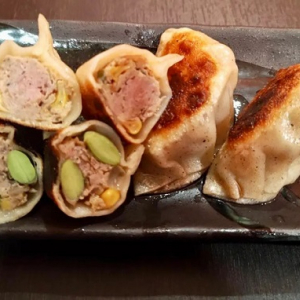 阿佐ヶ谷「青卯餃子」で季節限定「枝豆コーン餃子」販売中！日本酒のペアリングも提案