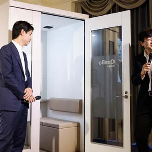 プラザクリエイト個室型ブース OneBo ワンボとファストドクターで15分以内に医師へ接続→オンライン診療　地域医療 産業保健 企業健康増進を Update　各法準拠 新型も登場