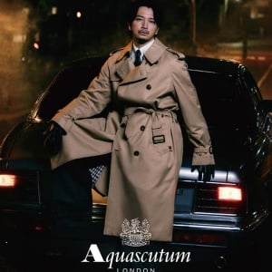 レナウンのモダン ブリティッシュブランド Aquascutum アクアスキュータム トレンチコートアンバサダー松本潤 の公式ビジュアル＆ムービーに注目◎ 継承175年と新たな美意識