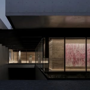 『ア・ライトハウス・カナタ』移転1周年記念展が表参道で開催。約50点の作品が集結！