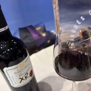 世界1位に選ばれたワイナリーの赤ワイン！ 「マルケス・デ・リスカル XR」を料理と楽しんでみた