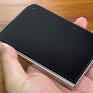 【Appleレビュー】なぜ iPhone Duo は iPhone Max より持ちやすいのか
