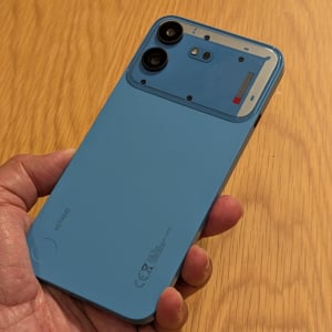 Nothingが5200mAhバッテリー搭載の新スマートフォン「Nothing Phone (4b)」を発売 価格は5万9800円