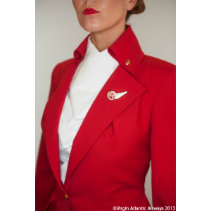 「ヴィヴィアン・ウエストウッド」のセクシーな制服を公開！ヴァージン アトランティック航空