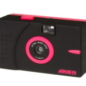 ヴィレッジヴァンガード、35mmフィルムカメラ『AIMENESS』3000台限定発売