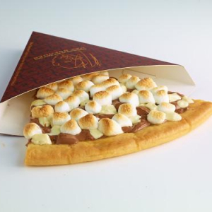 チョコのピザにチョコの注射器！　世界中で大人気のチョコレートバー「MAX BRENNER」が日本上陸