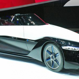 【東京モーターショー】未来のクルマはこんな形？　最新EV(電気自動車)FCV(燃料電池車)に注目！