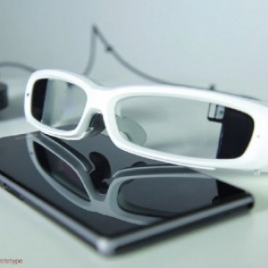 Sony Mobileがメガネ型ARデバイス『Sony SmartEyeglass』の紹介動画を公開
