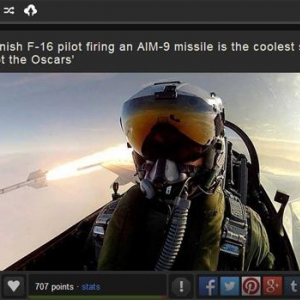 F-16戦闘機がミサイルを発射した瞬間を捉えた最高にカッコイイ自撮り写真