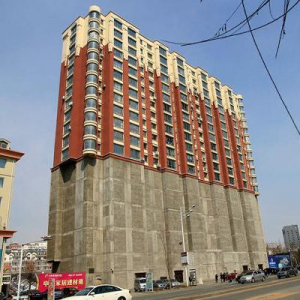 中国に下半分がコンクリートという奇妙なマンションが建設される　目的はなに？