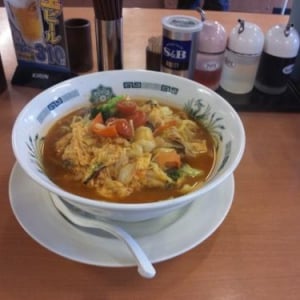 【実食レポート】日高屋の新メニュー「トマト酸辣湯麺」がウマすぎる