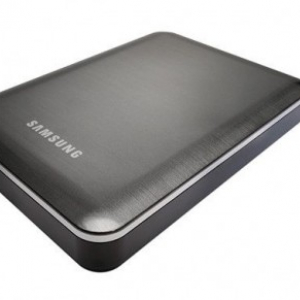Samsung、1.5TBのHDDを内蔵したAndroid向けメディアストリーミングデバイス「Sasmsung Wireless」を発表
