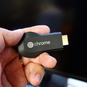 GoogleがHDMIデバイス『Chromecast』を28日に発売　さっそくスマホやPCのコンテンツをテレビで再生してみた