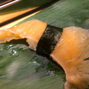 【仙台グルメ】仙台駅の立ち食い寿司で味わう絶品のフカヒレ寿司