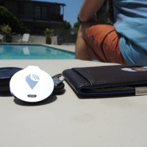 ヒットの予感！500円硬貨大の追跡ガジェット「TrackR bravo」に出資続々