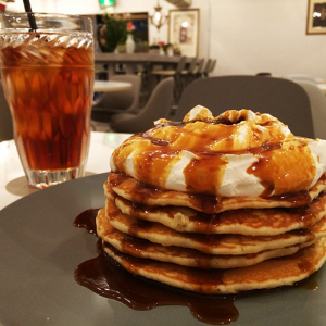 東京に絶品パンケーキカフェが上陸！ パンケーキおかわり無料！ ぐりとぐらのホットケーキもあるよ