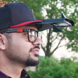 Google Glass「みたいな」ARヘッドセットを帽子で実現『HattrickWear』
