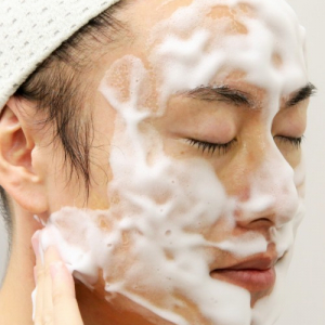 男の肌の新習慣‼　泡洗顔でその日の汚れはその日のうちにしっかり落とそう