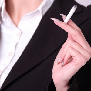 リコー「就業中は全面禁煙」にネット称賛 「さすがやで」「サボリ防止にもなる！」